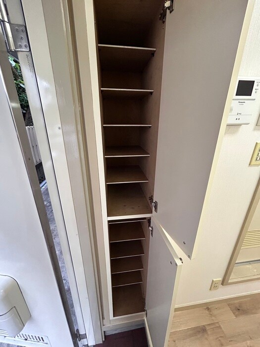 物件内観写真19　(靴箱)