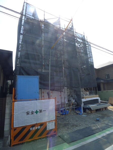 Ekinia外観写真