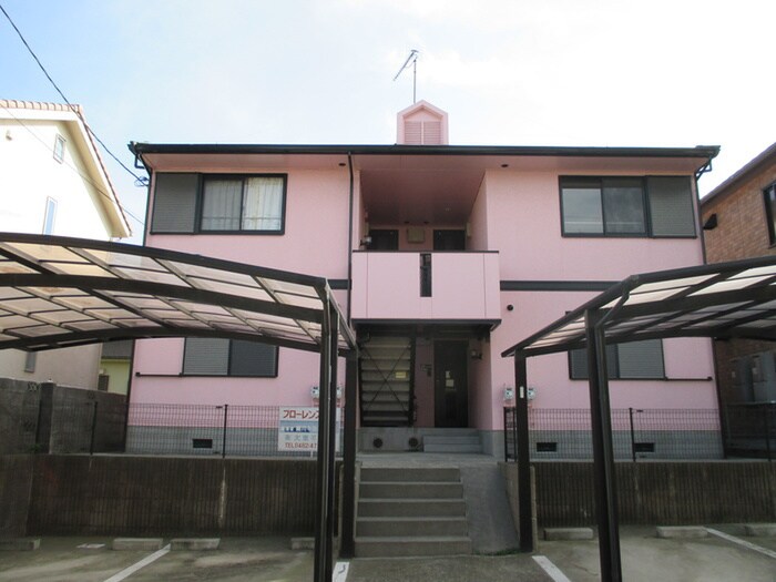 物件外観写真3　(エントランス部分)