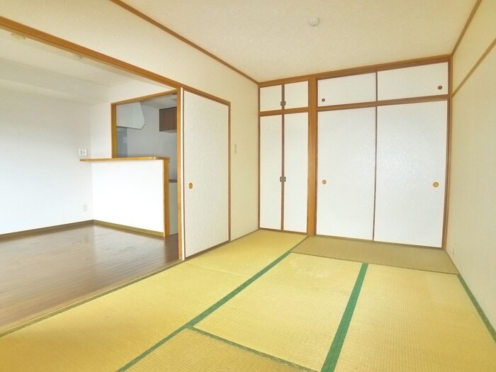 物件内観写真13　(居室)