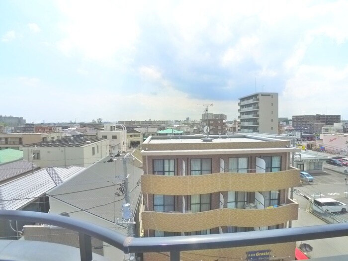 物件内観写真22　(室内からの展望)