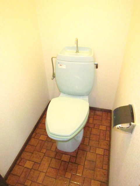 物件内観写真12　(トイレ)