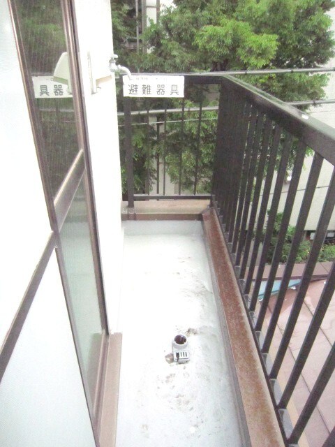 物件内観写真15　(洗濯機置場)