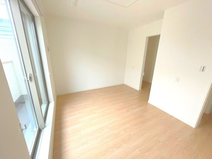 物件内観写真9　(居室)