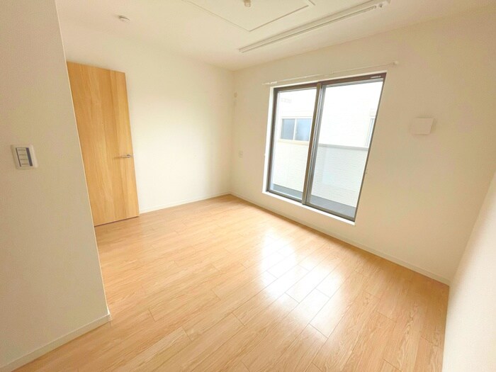 物件内観写真10　(居室)