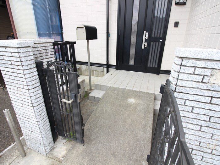 物件外観写真5　(外観写真)