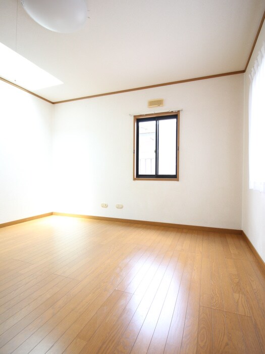 物件内観写真10　(居室)