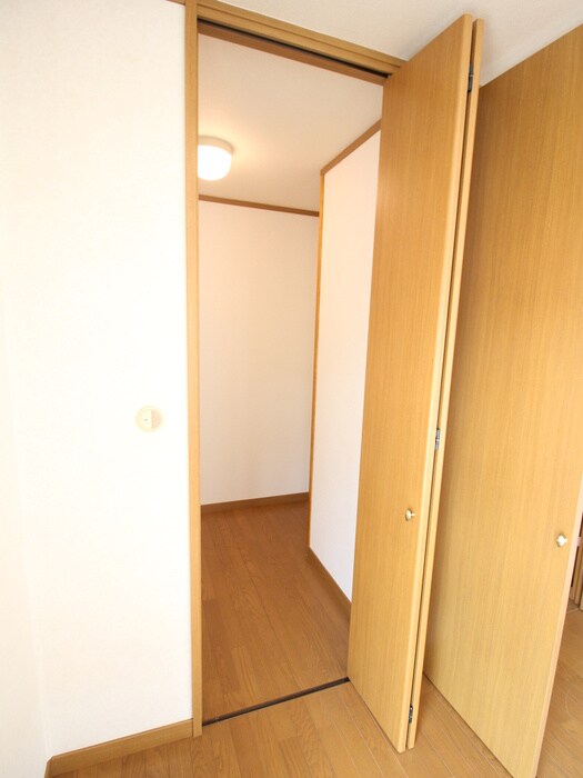 物件内観写真11　(収納)