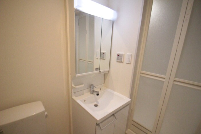 物件内観写真12　(洗面)