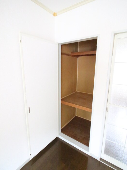 物件内観写真16　(収納)