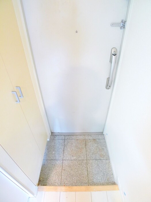 物件内観写真17　(玄関)