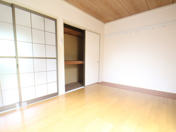 物件内観写真5　(居室)