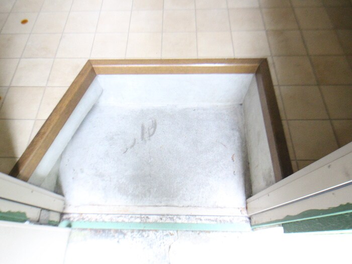 物件内観写真18　(玄関)