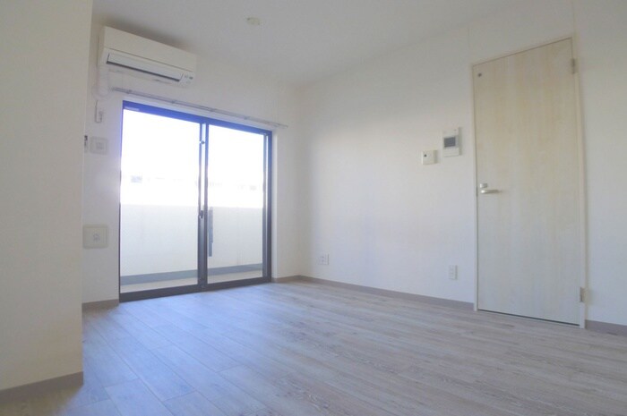 物件内観写真18　(室内からの展望)