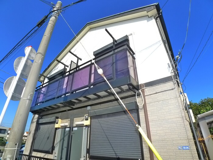 物件外観写真2　(エントランス部分)