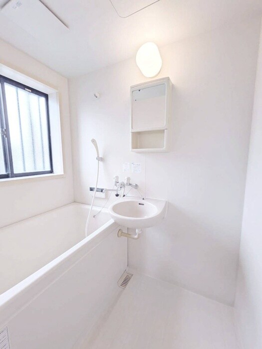 物件内観写真13　(バス／シャワールーム等)