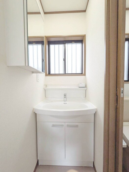 物件内観写真15　(洗面)