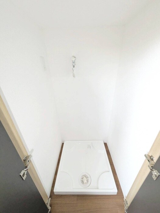 物件内観写真17　(洗濯機置場)