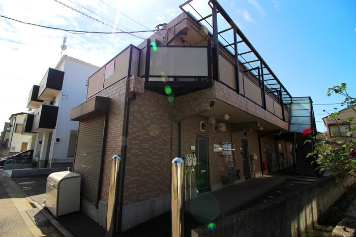 物件外観写真2　(エントランス部分)