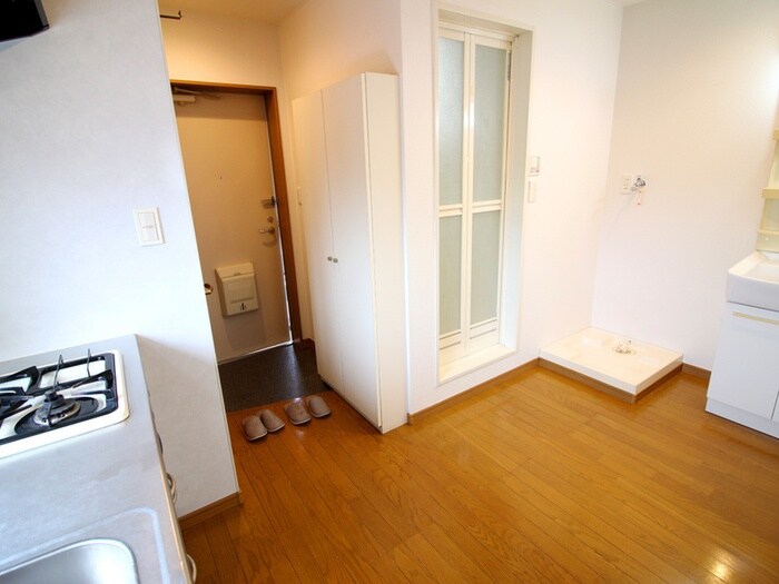 物件内観写真14　(玄関)