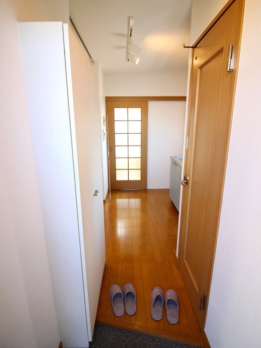 物件内観写真18　(廊下)