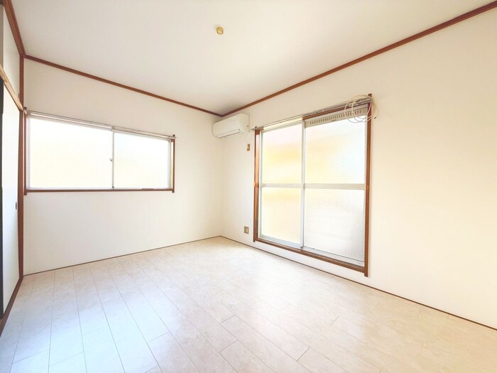 物件内観写真4　(居室)