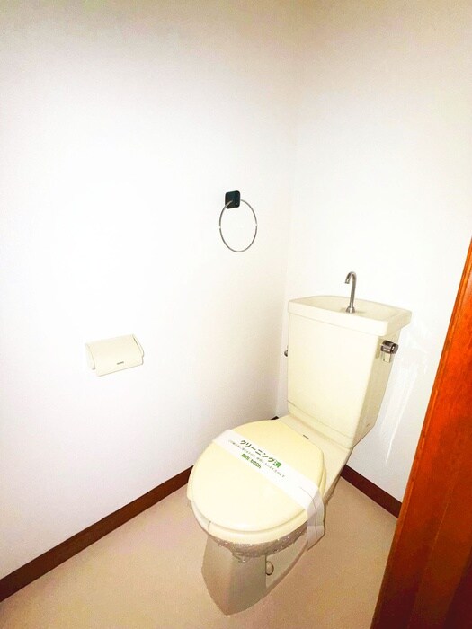 物件内観写真11　(トイレ)