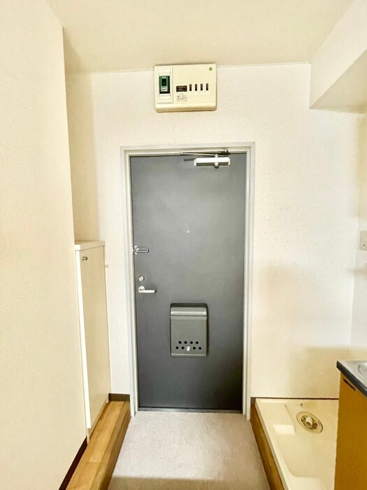 物件内観写真15　(玄関)