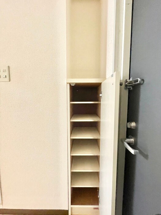 物件内観写真19　(靴箱)