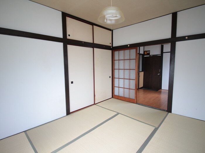 物件内観写真8　(居室)