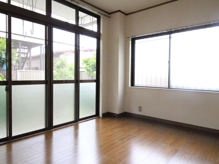 物件内観写真4　(居室)