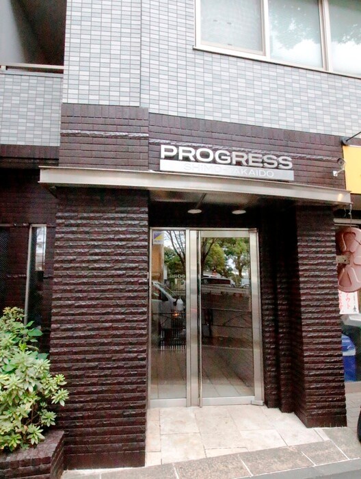 物件外観写真4　(エントランス部分)