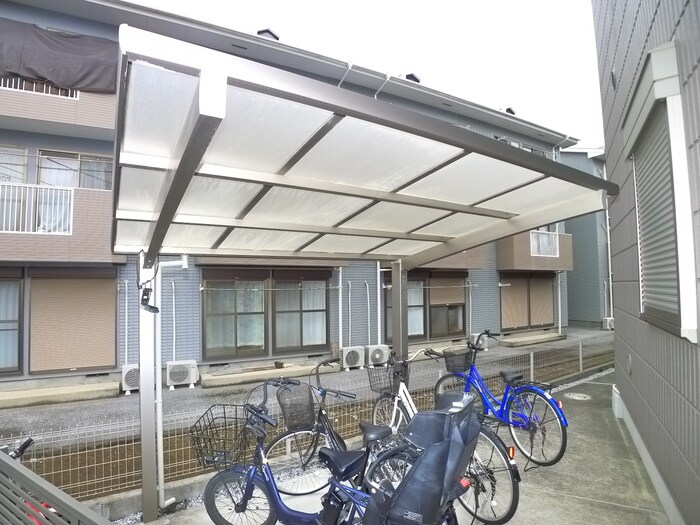 物件外観写真6　(駐輪場)