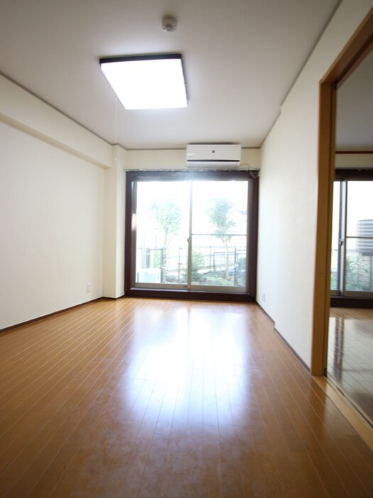 物件内観写真12　(居室)