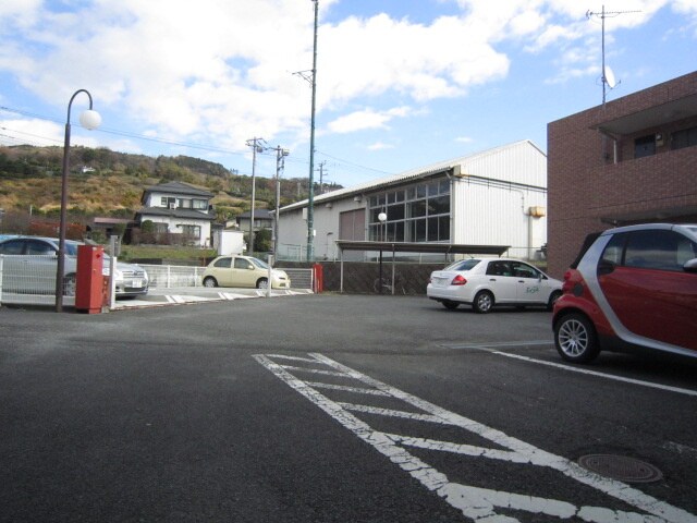 物件外観写真3　(駐車場)