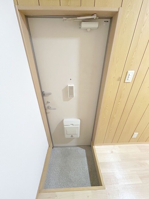 物件内観写真15　(玄関)