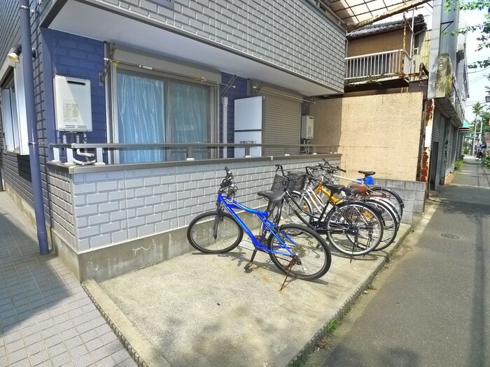 物件外観写真5　(駐輪場)