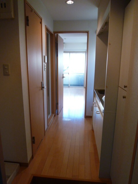 物件内観写真16　(廊下)