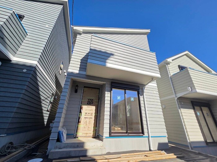 物件外観写真2　(建築中)