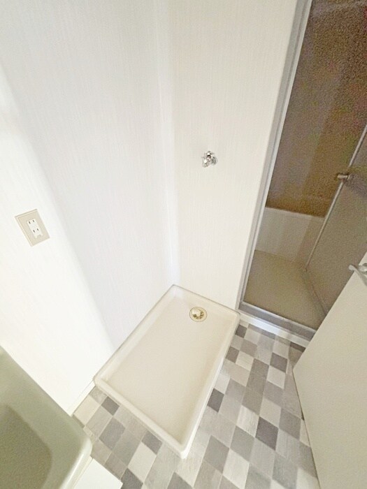 物件内観写真18　(洗濯機置場)