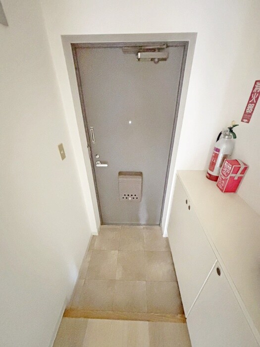 物件内観写真19　(玄関)