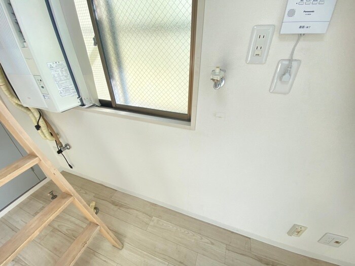 物件内観写真13　(洗濯機置場)