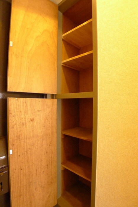 物件内観写真12　(玄関)