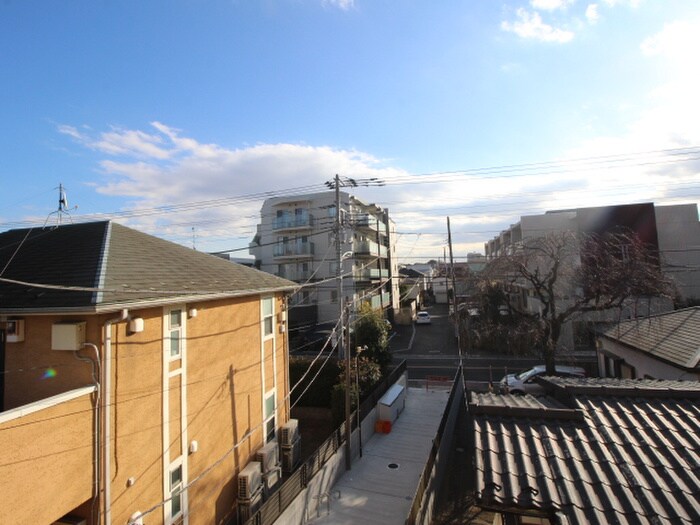 物件内観写真5　(室内からの展望)