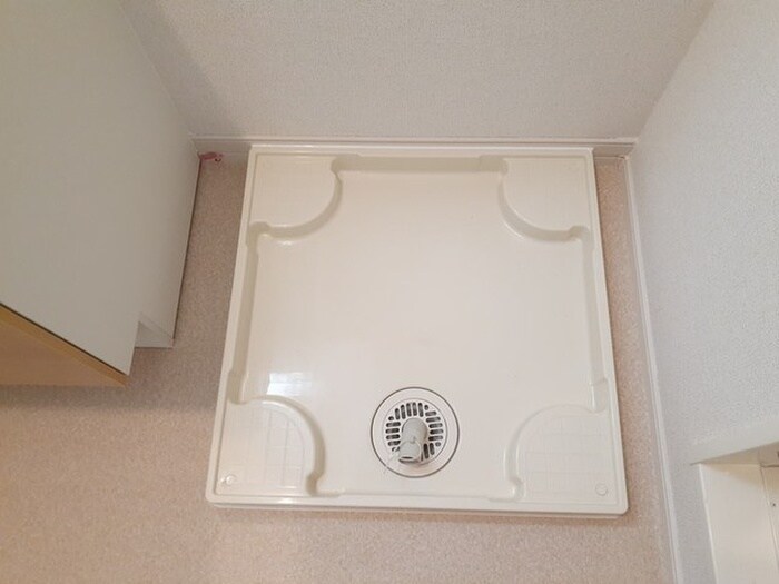 物件内観写真17　(洗濯機置場)