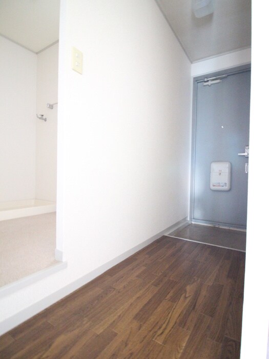 物件内観写真11　(廊下)