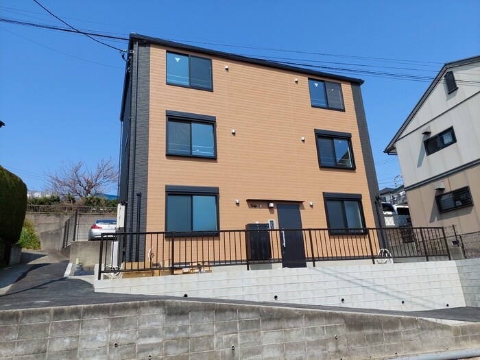 物件外観写真1　(外観写真)