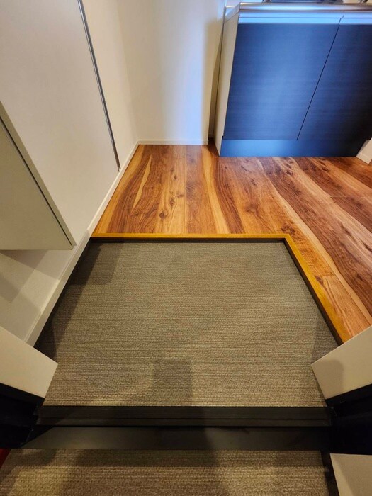 物件内観写真16　(玄関)