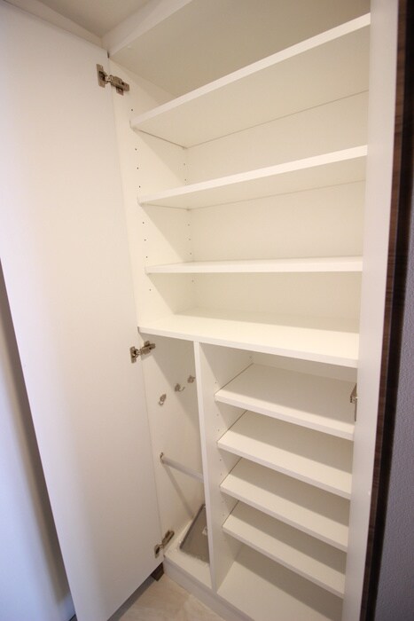 物件内観写真14　(靴箱)