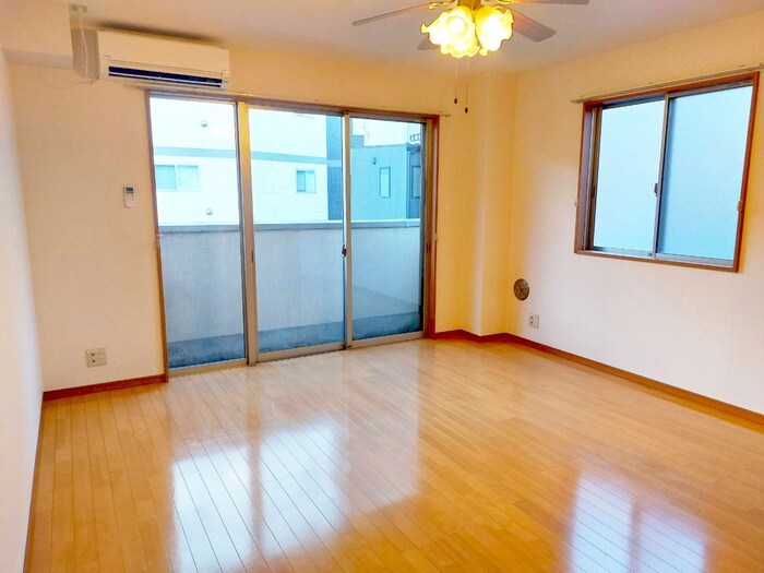 物件内観写真8　(居室)